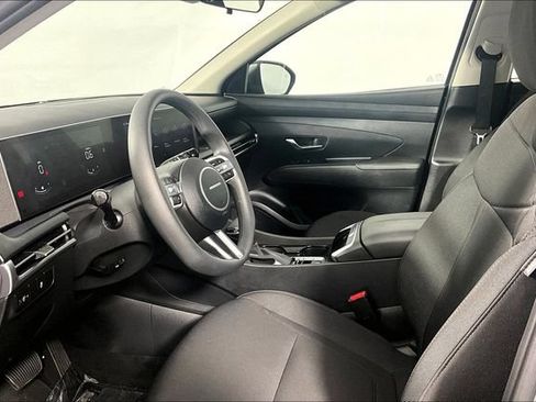 Certified 2026 Hyundai Tucson SE FWD image 13