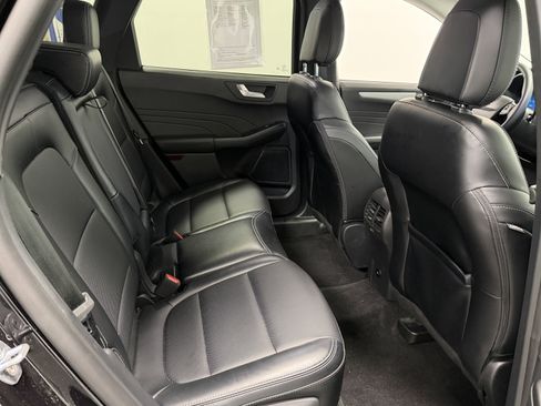 Used 2025 Ford Escape Platinum image 23