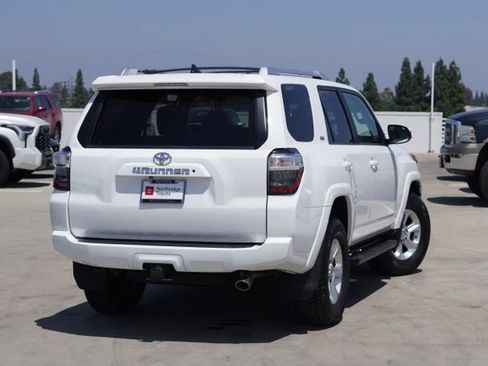 Used 2018 Toyota 4Runner SR5 RWD image 6