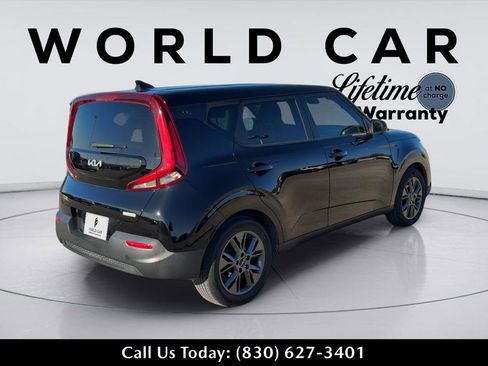 Used 2022 Kia Soul EX FWD image 7