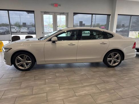 Used 2018 Volvo S90 T5 Momentum w/ Convenience Package AWD/4WD image 5