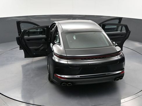 New 2026 Porsche Panamera image 34