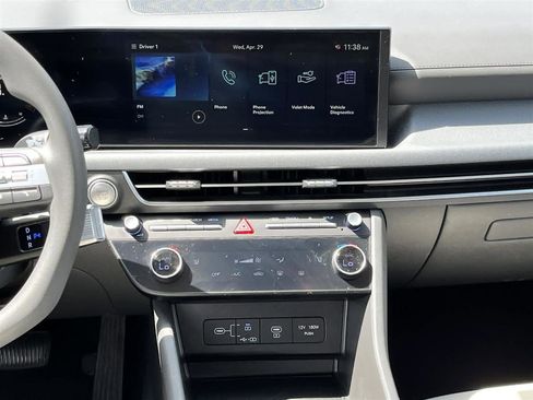 Used 2025 Hyundai Sonata SEL FWD image 19