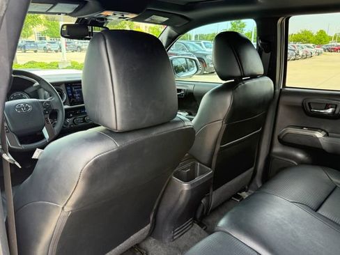 Used 2019 Toyota Tacoma TRD Pro AWD/4WD image 29