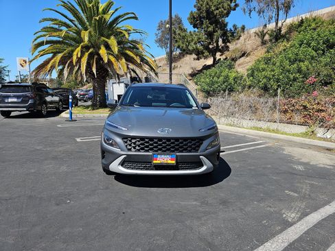 Used 2023 Hyundai Kona SEL FWD image 2