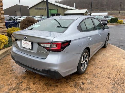 Used 2025 Subaru Legacy Premium image 5