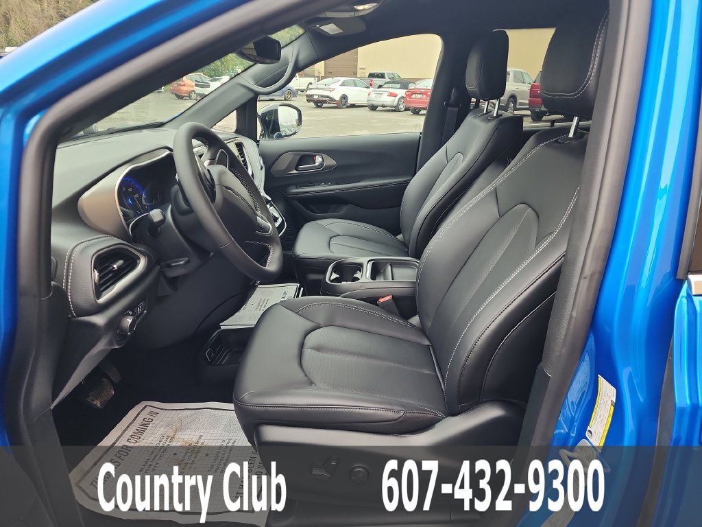 New 2027 Chrysler Pacifica Select AWD/4WD image 11