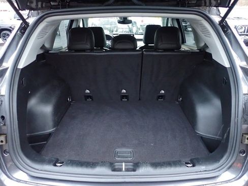 Certified 2022 Jeep Compass Limited image 6