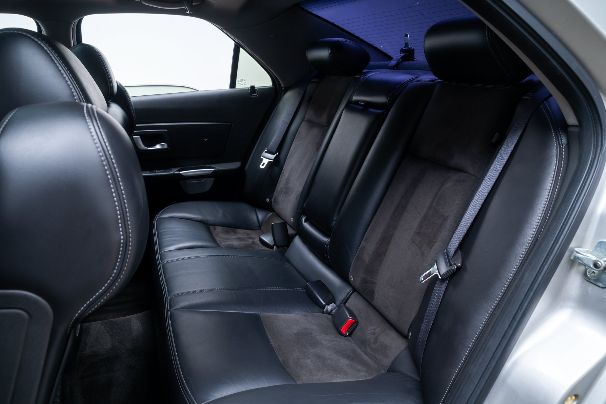 Used 2004 Cadillac CTS V RWD image 21