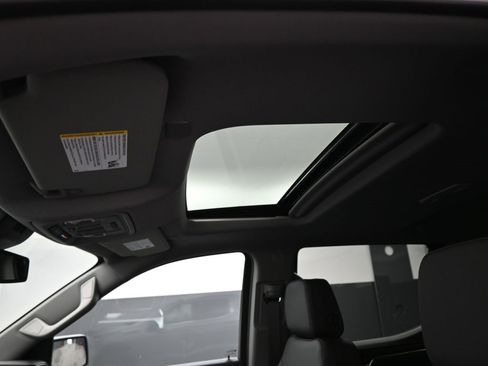 New 2026 GMC Sierra 1500 SLT w/ SLT Premium Plus Package image 18