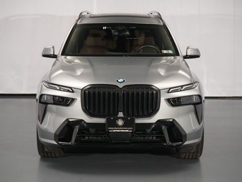 Used 2026 BMW X7 xDrive40i AWD/4WD image 5