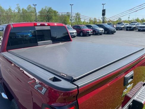 Used 2018 Chevrolet Silverado 1500 LT w/ All Star Edition AWD/4WD image 7