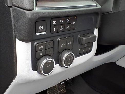 New 2026 Chevrolet Tahoe Premier image 13