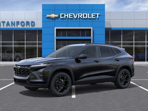 New 2026 Chevrolet Trax LT w/ Driver Confidence Package FWD image 2