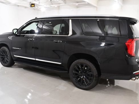 Used 2021 GMC Yukon XL Denali AWD/4WD image 15