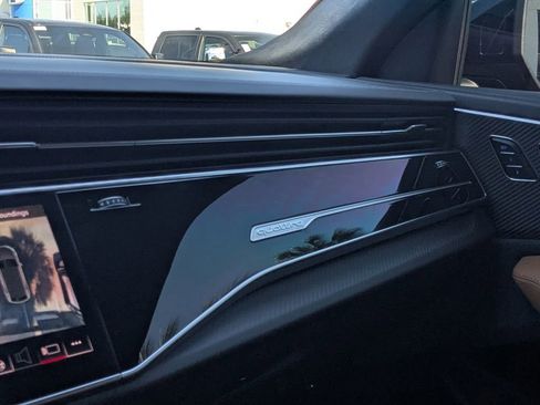 Used 2024 Audi RS Q8 image 31