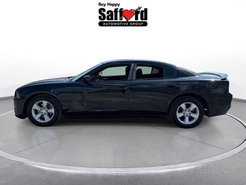 Used 2012 Dodge Charger SE RWD image 4