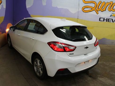 Used 2017 Chevrolet Cruze LT FWD image 6