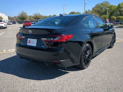 Certified 2025 Toyota Camry SE image 4