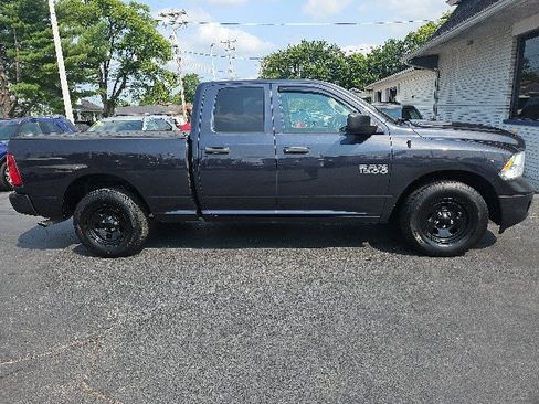 Used 2017 RAM 1500 Tradesman RWD image 2