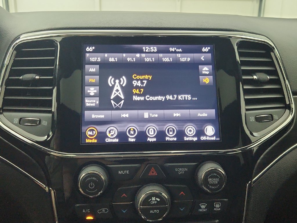 Certified 2022 Jeep Grand Cherokee Limited AWD/4WD image 10