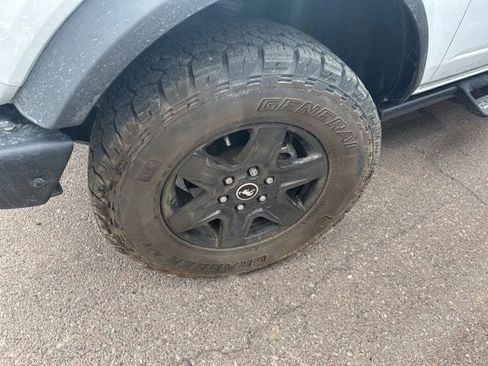 Used 2023 Ford Bronco Black Diamond AWD/4WD image 2