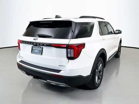 Used 2025 Ford Explorer Active w/ Active Comfort Package image 7