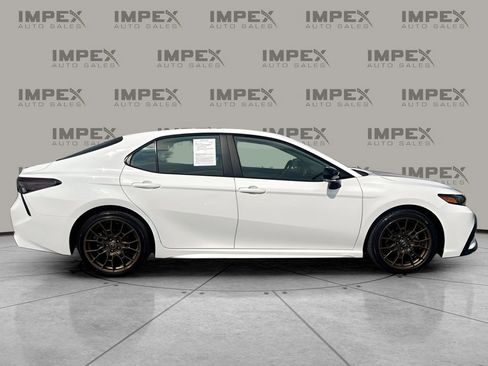 Used 2023 Toyota Camry SE w/ Convenience Package image 6