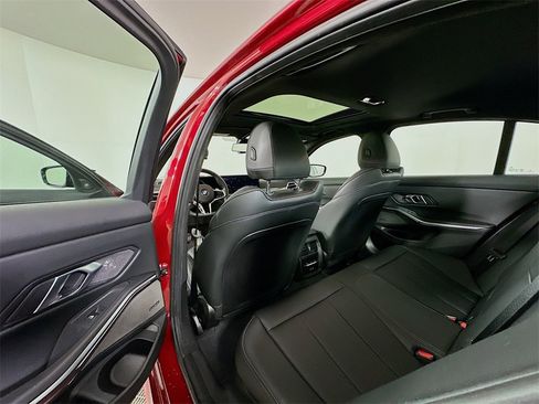 Used 2025 BMW M340i image 17