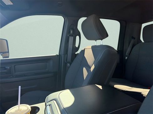 Used 2024 RAM 3500 Tradesman w/ Chrome Appearance Group image 8