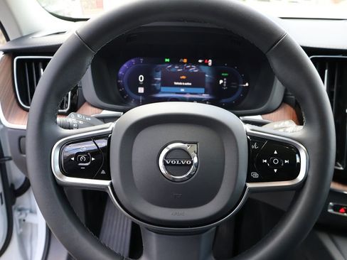 Used 2023 Volvo XC60 T8 Ultimate w/ Climate Package AWD/4WD image 30