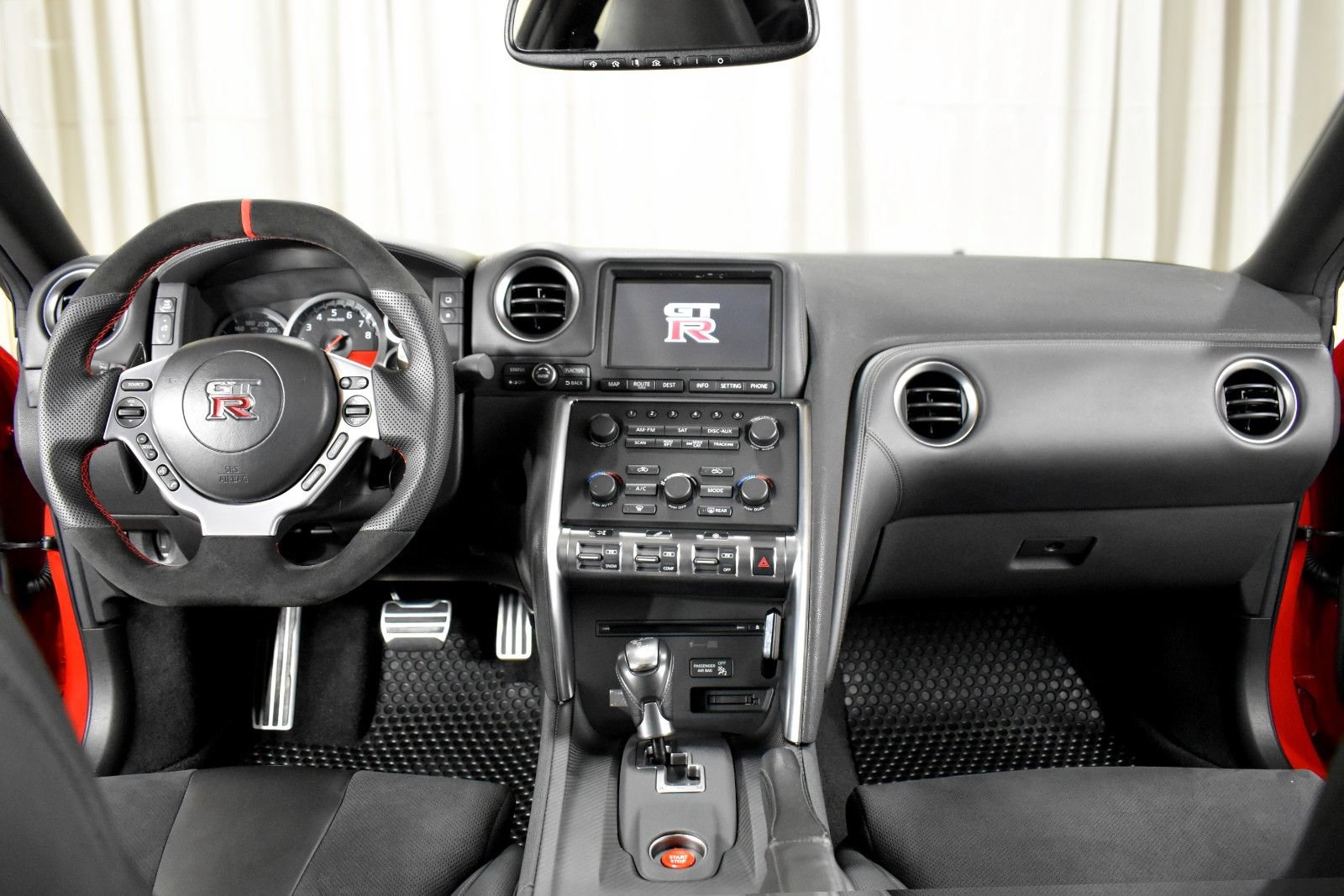 Used 2009 Nissan GT-R Premium AWD/4WD image 22