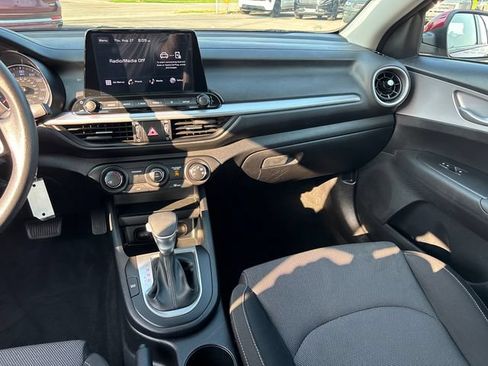 Used 2024 Kia Forte LXS w/ LXS Technology Package FWD image 12