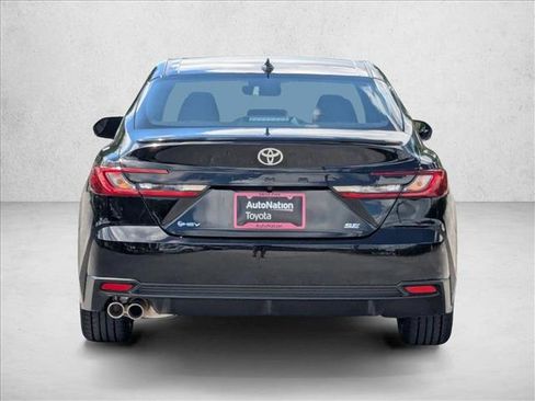 Used 2026 Toyota Camry SE w/ Multimedia Upgrade Package image 8