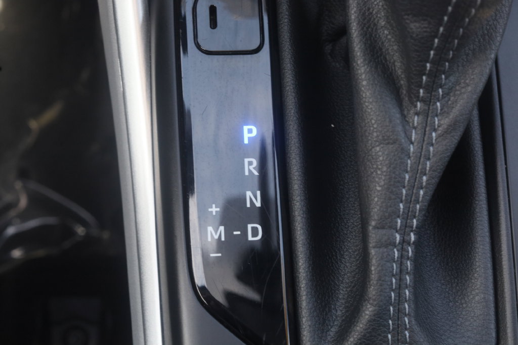 Used 2023 Toyota Highlander XLE AWD/4WD image 15