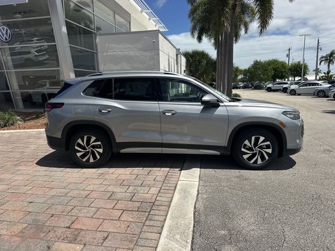 New 2026 Volkswagen Tiguan S FWD image 5