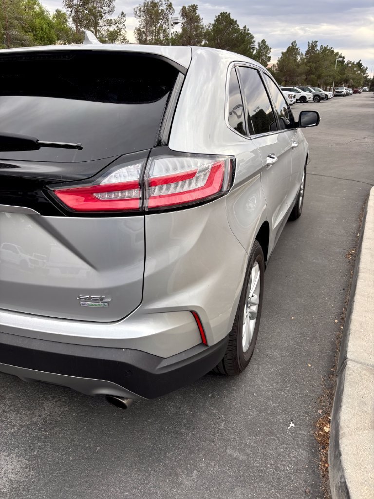 Used 2019 Ford Edge SEL w/ Equipment Group 201A FWD image 3