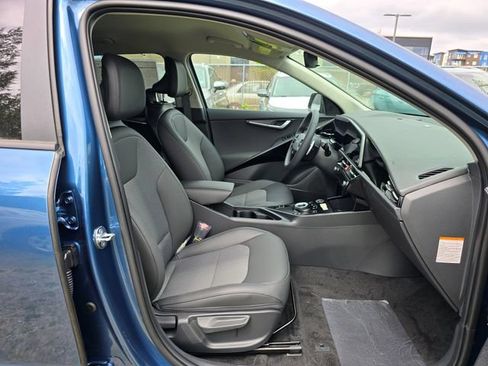 New 2026 Kia Niro Wind w/ Wind Preserve Package FWD image 11