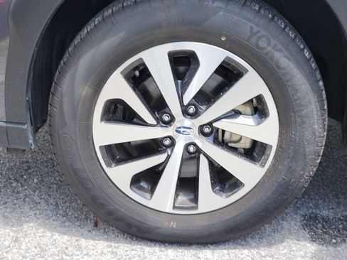 Certified 2025 Subaru Outback Premium AWD/4WD image 33
