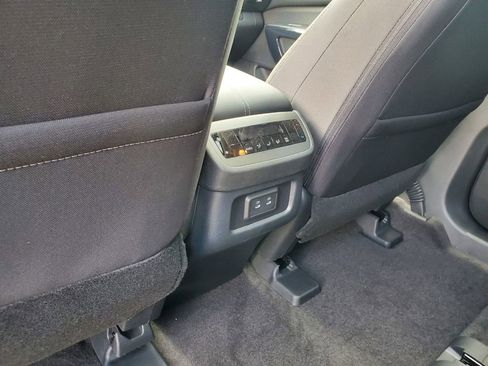 New 2026 Nissan Pathfinder SV w/ SV Premium Package FWD image 13