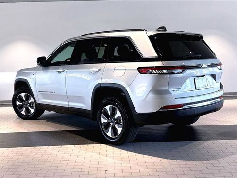 Used 2022 Jeep Grand Cherokee Limited 4xe AWD/4WD image 3
