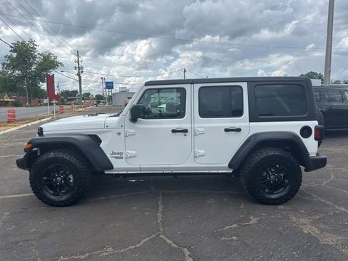 Used 2018 Jeep Wrangler Unlimited Sport S AWD/4WD image 6
