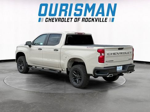 New 2026 Chevrolet Silverado 1500 Custom Trail Boss w/ LPO, Dark Essentials Package AWD/4WD image 4