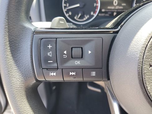 Used 2023 Nissan Rogue SV AWD/4WD image 11