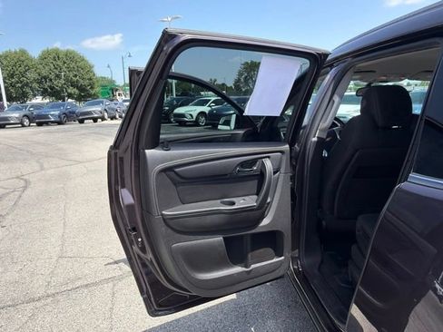 Used 2015 Chevrolet Traverse LT w/ Style and Technology Package FWD image 21