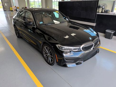 Used 2019 BMW 330i Sedan w/ Convenience Package RWD image 2
