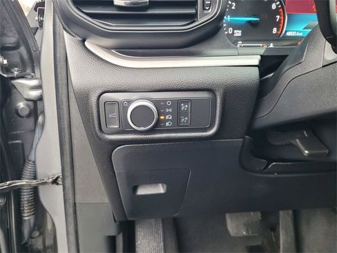 Used 2022 Ford Explorer XLT image 21