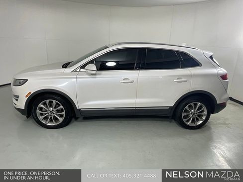 Used 2019 Lincoln MKC Select w/ Select Plus Package FWD image 9