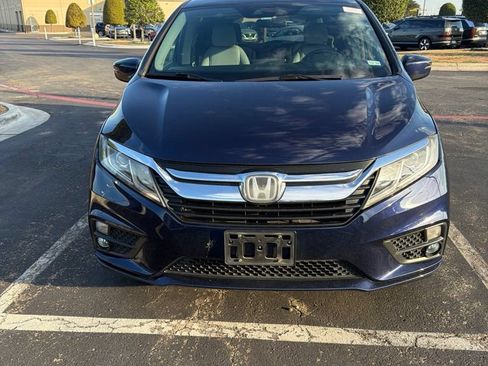 Used 2019 Honda Odyssey EX image 2