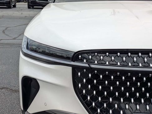 New 2026 Lincoln Nautilus Premier AWD/4WD image 10